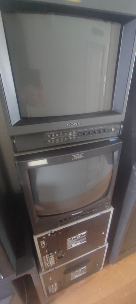 Sony JVC Panasonic PVM 14 15 17 21 inch trinitron, Ophalen of Verzenden, Zo goed als nieuw, Video