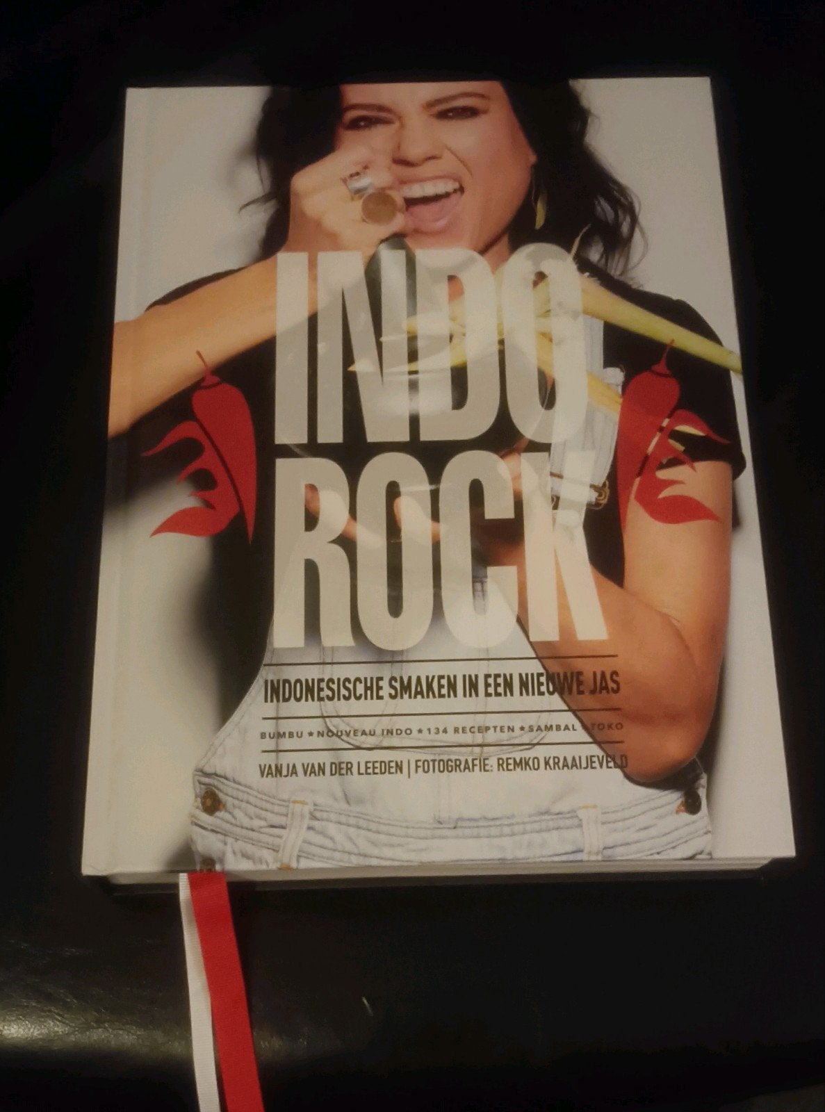 Vanja van der Leeden - Indo Rock, Azië en Oosters, Ophalen of Verzenden, Zo goed als nieuw, Remko Kraaijeveld; Vanja van der Leeden