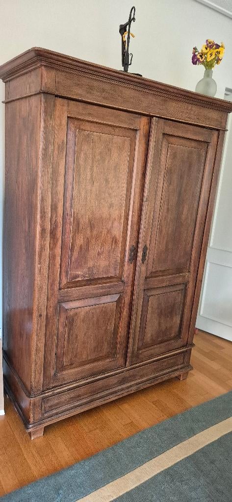 Eiken kast, Ophalen