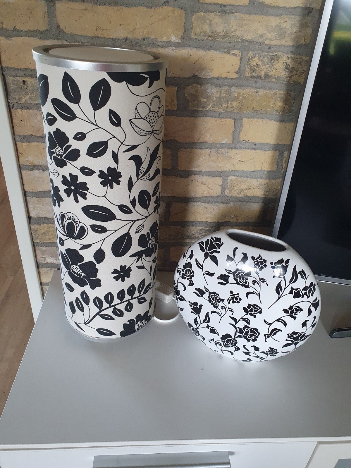 Lamp en rond bijpassend vaasje. Ikea, Ophalen, Zo goed als nieuw, IKEA