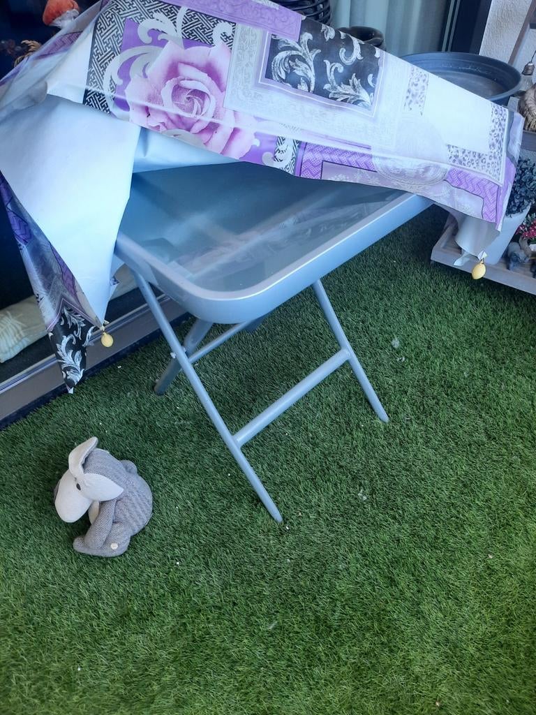 Opvouwbare bijzettafel met paars tafelkleed, Ophalen, Gebruikt, 50 tot 100 cm, Overige materialen