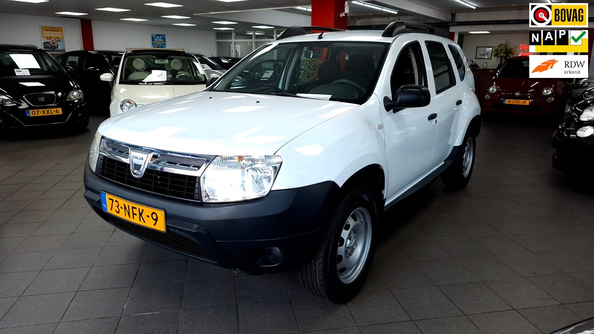 Dacia Duster 1.6 Duster 2wd, Auto's, Dacia, Stof, Gebruikt, Zwart, 4 cilinders