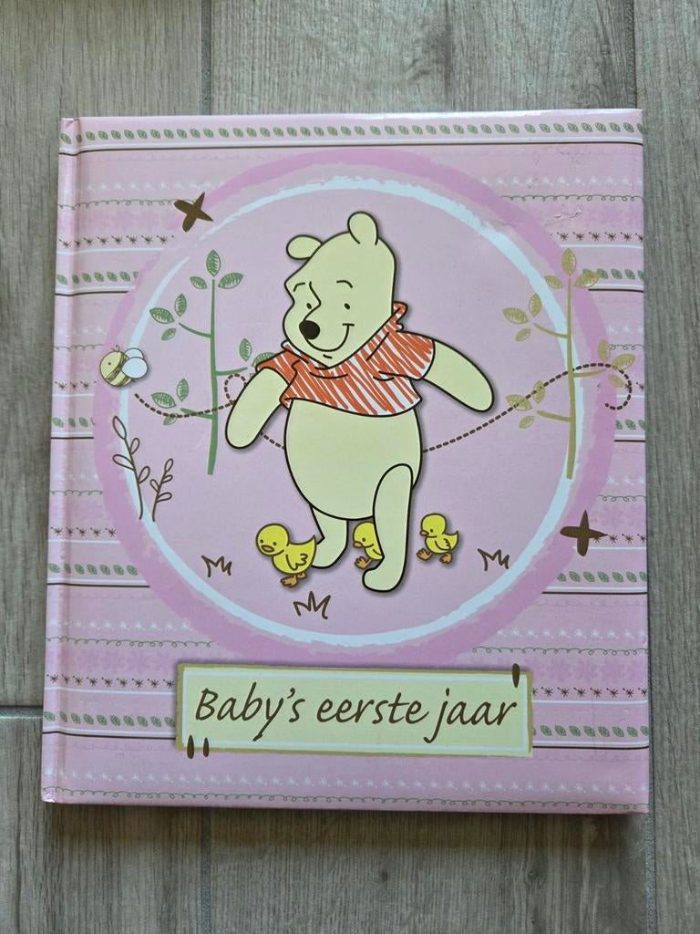 Baby's Eerste Jaar Boek Winnie de Poeh Roze, Ophalen of Verzenden, Nieuw