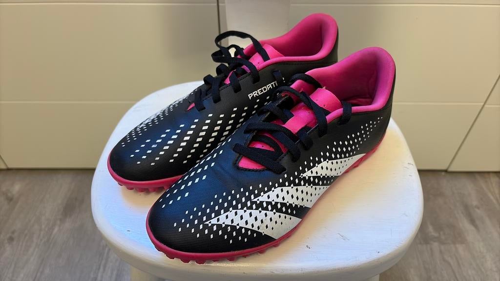 Adidas predator, Sport en Fitness, Ophalen of Verzenden, Zo goed als nieuw, Overige typen, Adidas