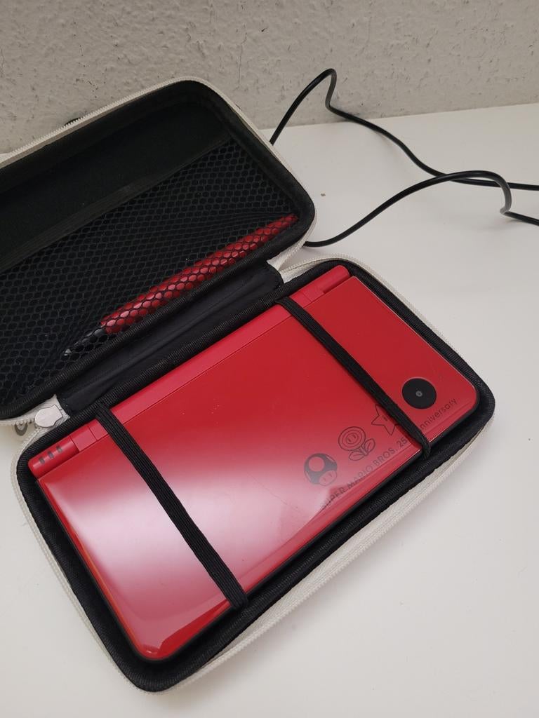 Nintendo DSi XL Rood Super Mario Bros 25th Anniversary, Gebruikt, 2DS, Ophalen of Verzenden, Rood