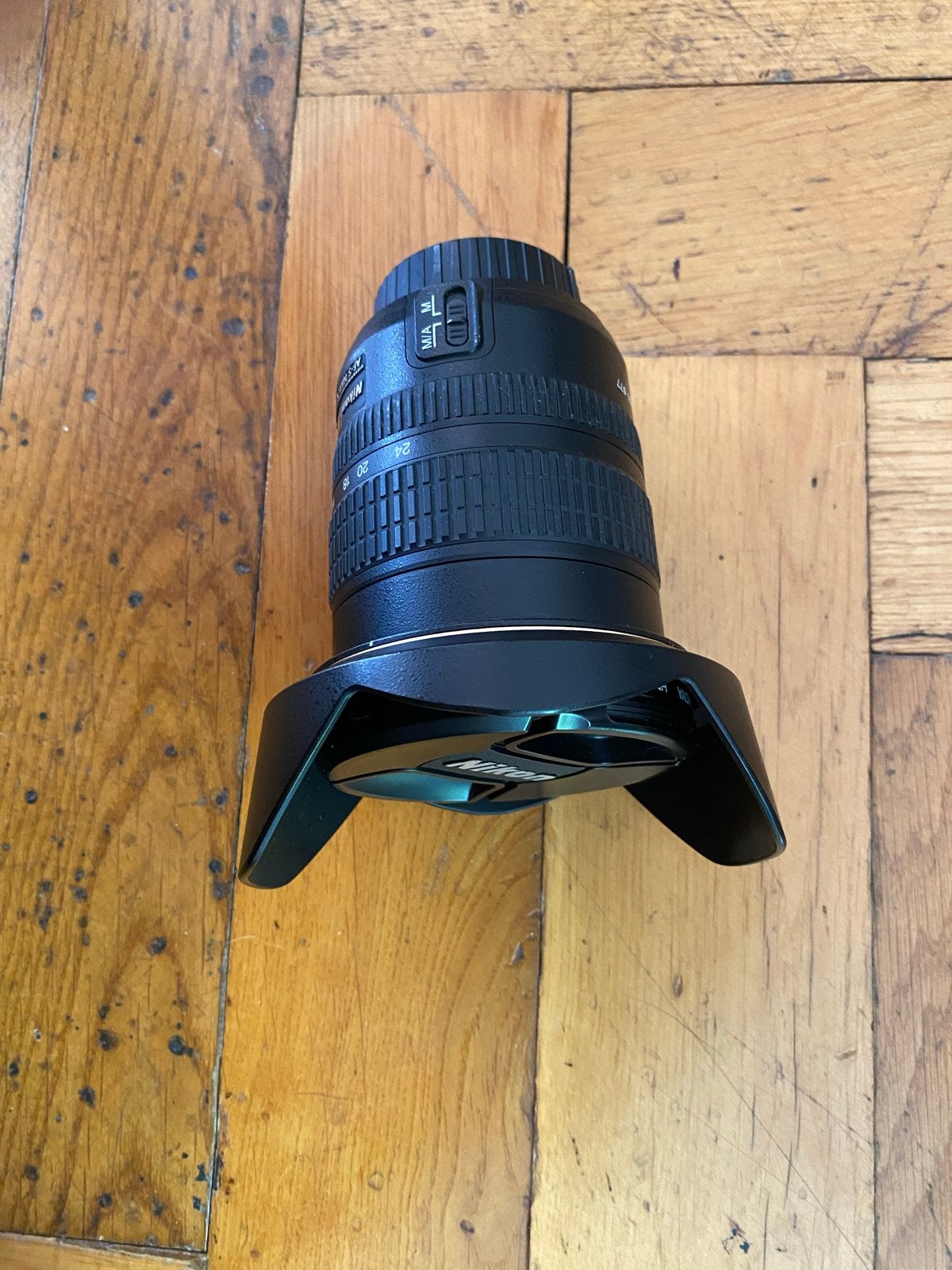 Nikon 12-24 DX SWM ED IF Aspherical Ø77 Zoomlens, Ophalen, Zo goed als nieuw, Standaardlens, Zoom