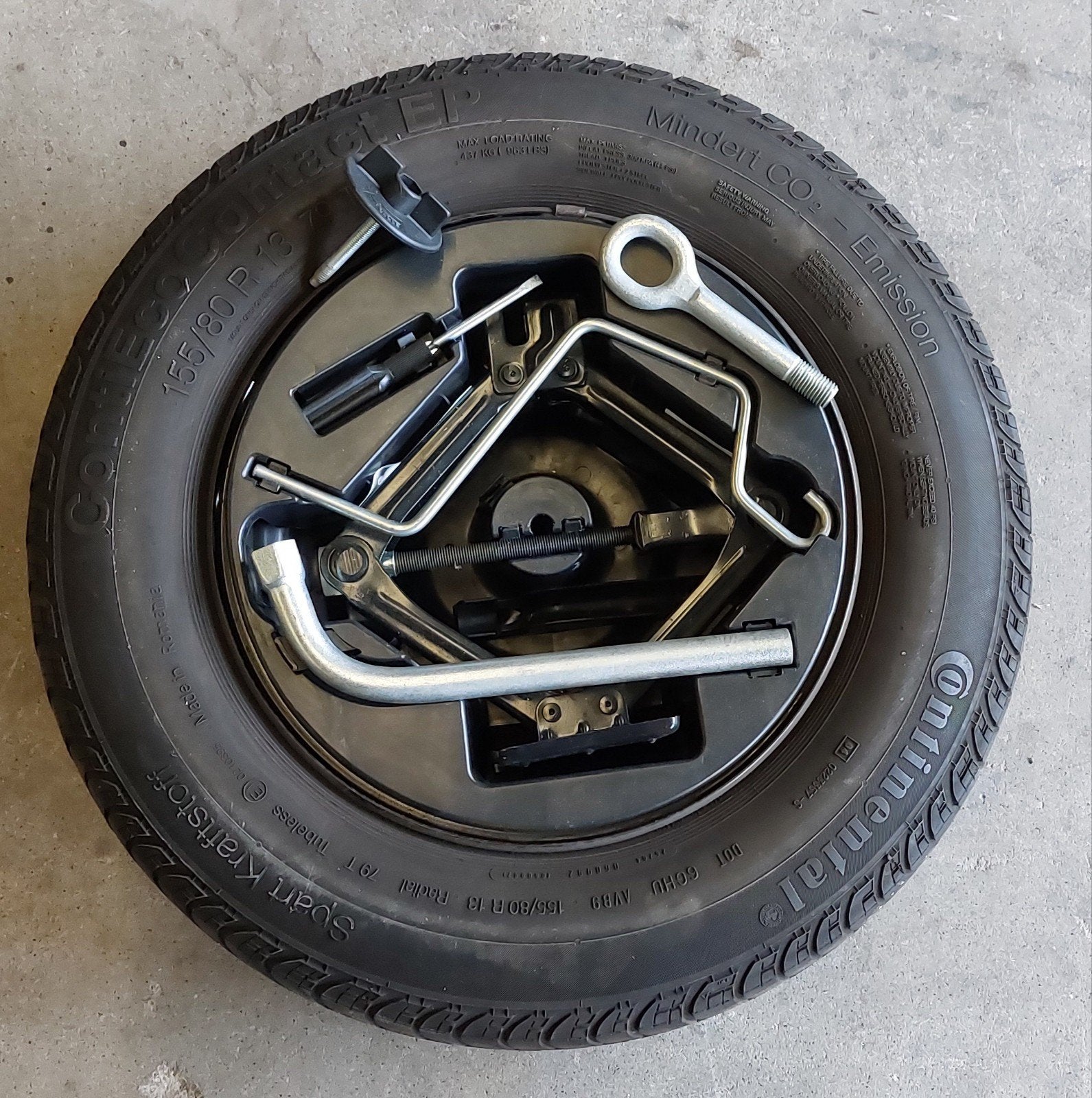 Reservewiel Fiat Panda met krikset Continental 155/80 R13, Ophalen, Manueel, Schaarkrik