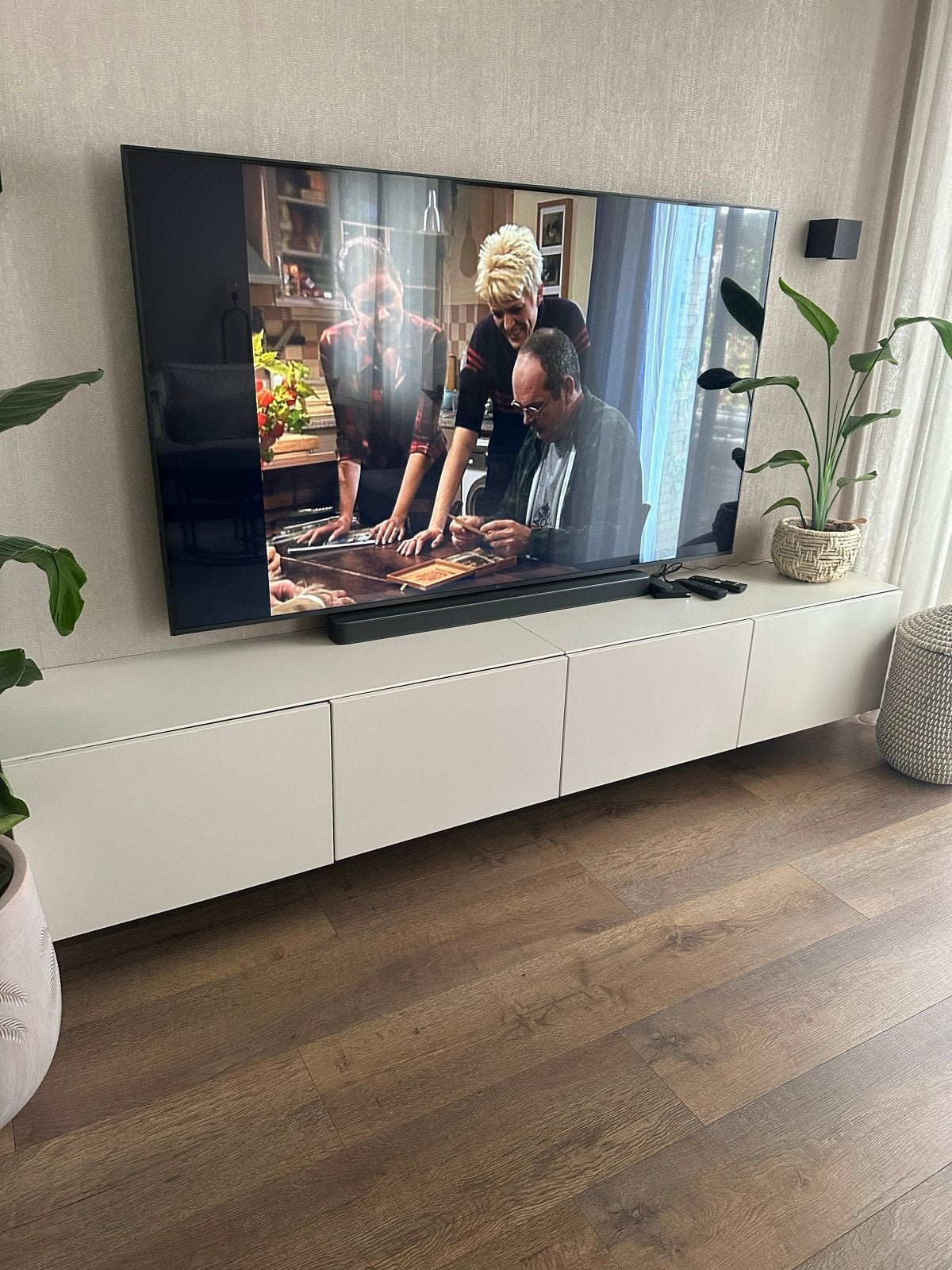 Ikea TV Meubel - Strak en Modern Design, Huis en Inrichting, Ophalen, Overige materialen, Gebruikt, 200 cm of meer