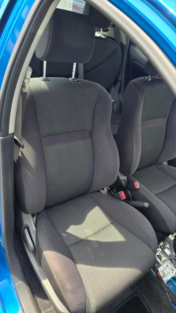 Toyota Yaris T-Sport Stoelen 99-05 (ook geschikt 1.0/1.3), Ophalen, Gebruikt, Toyota