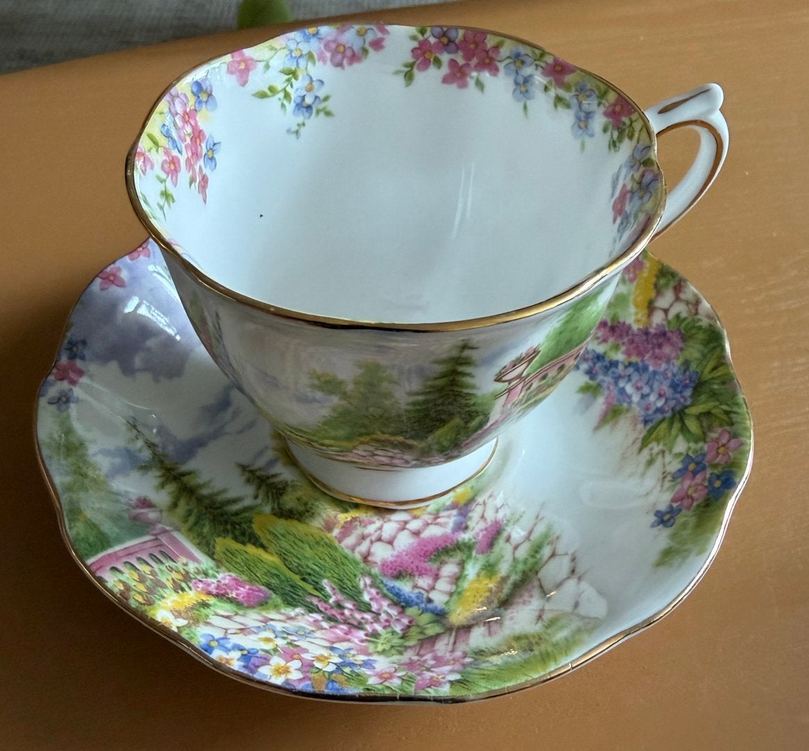 Twee Royal Albert Porseleinen Kop en Schotels, Ophalen of Verzenden
