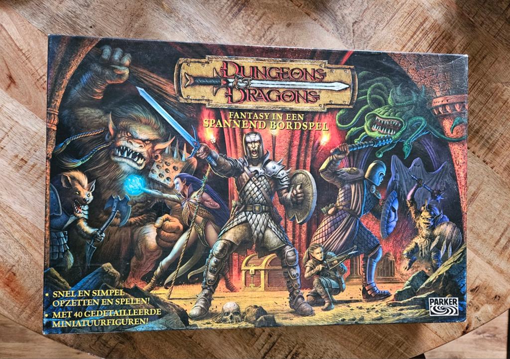 Dungeons & Dragons Bordspel (Parker, 2003) – 100% COMPLEET, Verzenden, Zo goed als nieuw, Parker, Reisspel