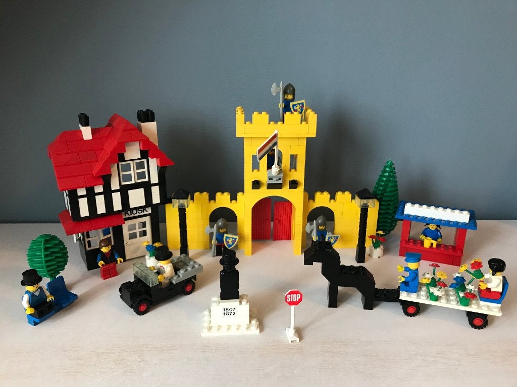 Legoland 1592 Dorp met kasteel (NL versie, 1983), Kinderen en Baby's, Speelgoed | Duplo en Lego, Compleet, Gebruikt, Lego, Ophalen of Verzenden