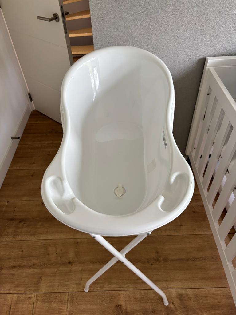Baby bad op standaard, Ophalen, Zo goed als nieuw, Badje, Standaard