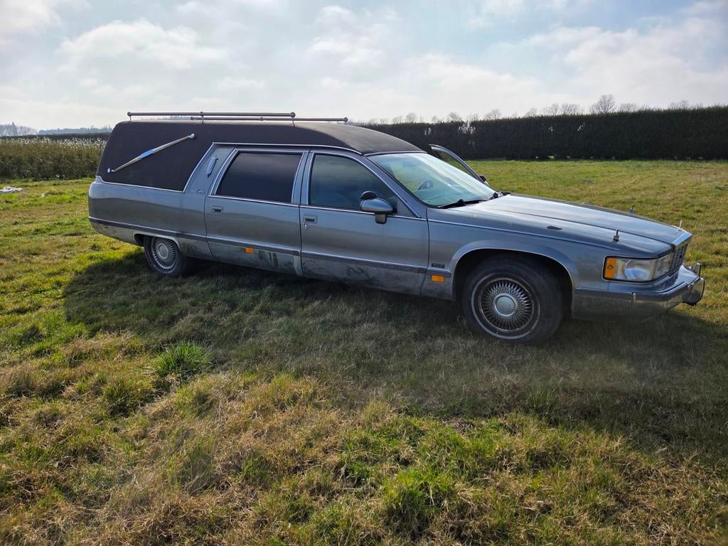 Cadillac De Ville lijkwagen BJ 1994, Auto's, 2590 kg, Stof, 264 pk, 2 stoelen