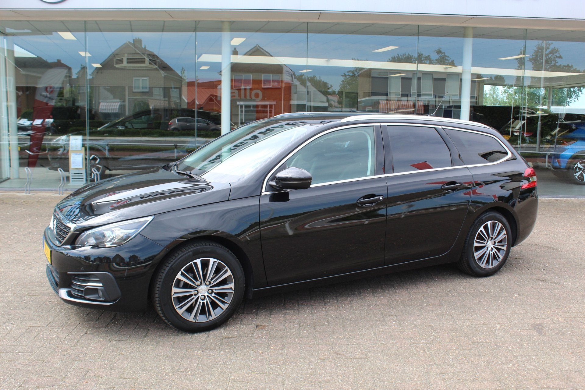 Peugeot 308 SW 1.2 Turbo 131 PK Blue Lease Allure Erg nette, Auto's, Voorwielaandrijving, Stof, Gebruikt, 1199 cc