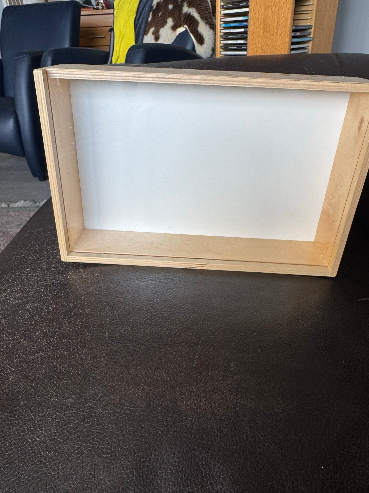 Houten vitrine kastje met plexiglas schuifdeksel, Ophalen, Met plank(en), Minder dan 50 cm, Gebruikt