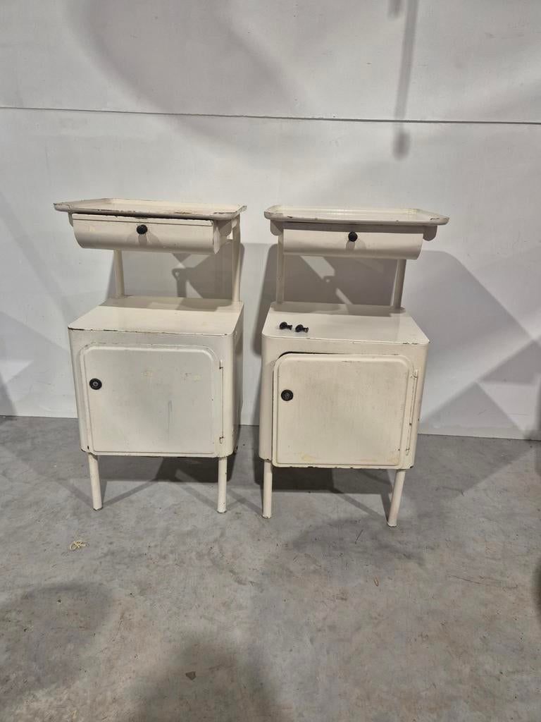 2 bauhaua stijl tjechische ziekenhuis kastjes, Ophalen, Minder dan 45 cm, Onbekend, Onbekend