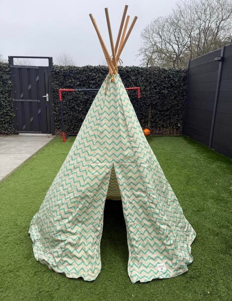 Nobodinoz tipi tent, Ophalen, Gebruikt