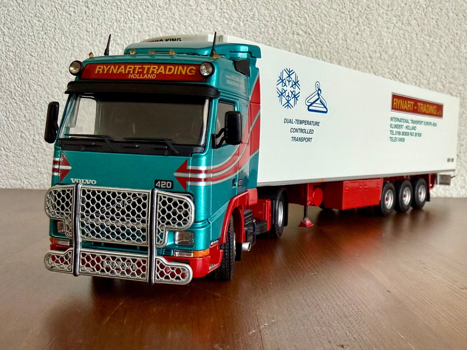 Tekno: Rynart Trucking,Volvo FH Middle East,nr: 96/200 stuks, Hobby en Vrije tijd, Modelauto's | 1:50, Ophalen of Verzenden, Zo goed als nieuw
