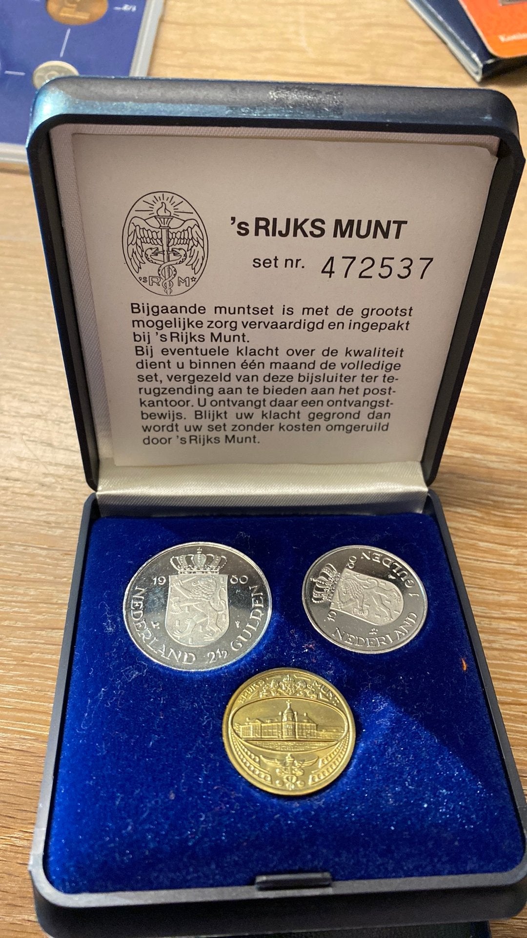 Troonswissel munten Juliana/Beatrix, Postzegels en Munten, Munten | Nederland, Ophalen, Koningin Juliana