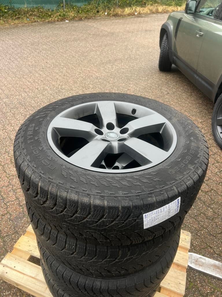 Set winterbanden oo velg Landrover Defender 20 inch, Ophalen, Gebruikt, 265 mm, Banden en Velgen