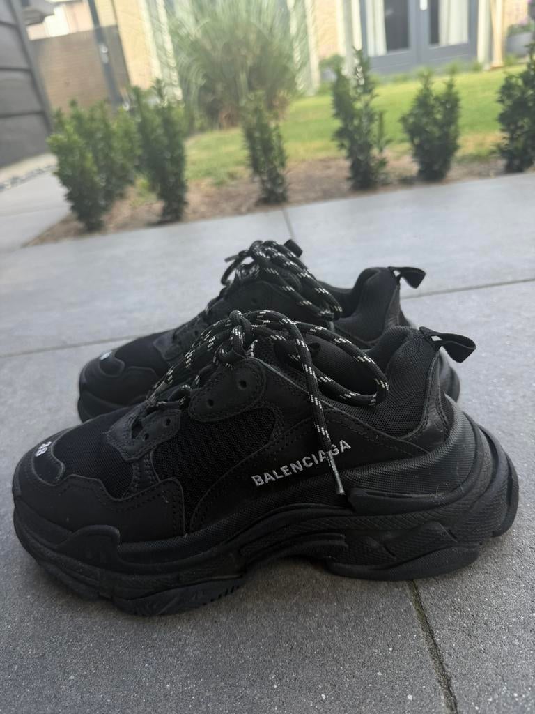 Balenciaga triple s, Ophalen of Verzenden, Zo goed als nieuw, Zwart, Sneakers of Gympen