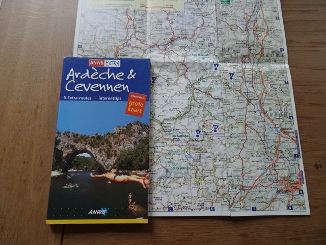 Ardeche en Cevennen ; anwb extra reisgids + wegenkaart, Europa, Ophalen of Verzenden, Zo goed als nieuw, Reisgids of -boek