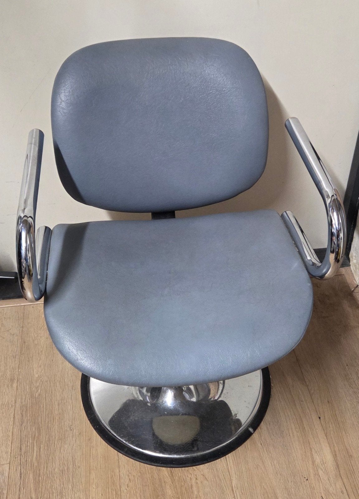 kappers stoel, Huis en Inrichting, Ophalen, Gebruikt, Kappers stoel, Eén