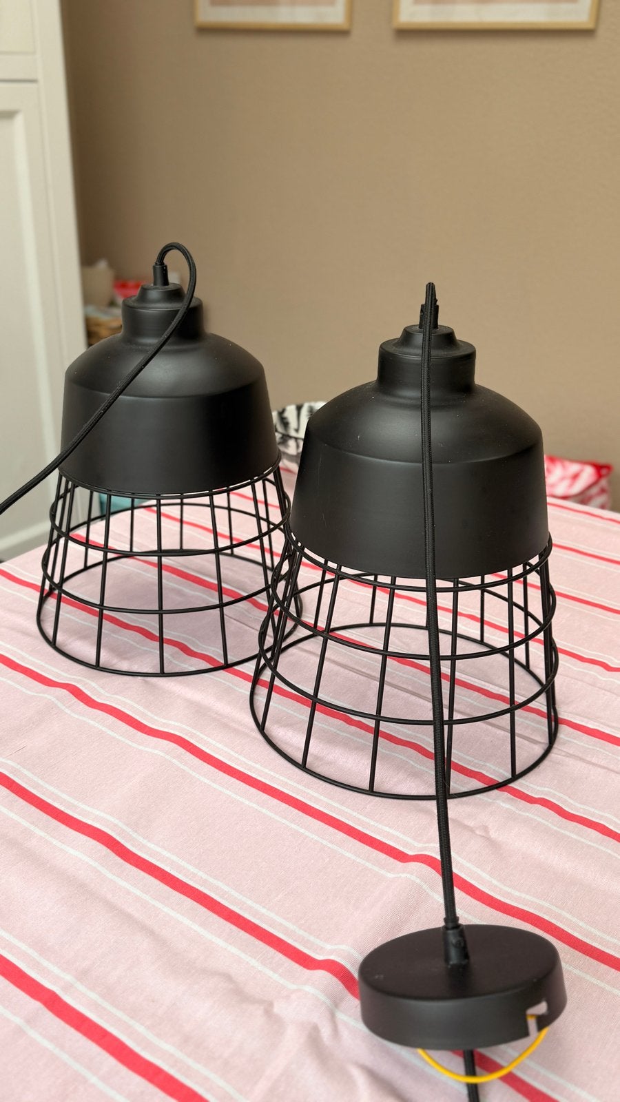 Karwei hanglampen, zwart metaal, 35cm hoog, 26cm diameter, Ophalen, Zo goed als nieuw, Metaal
