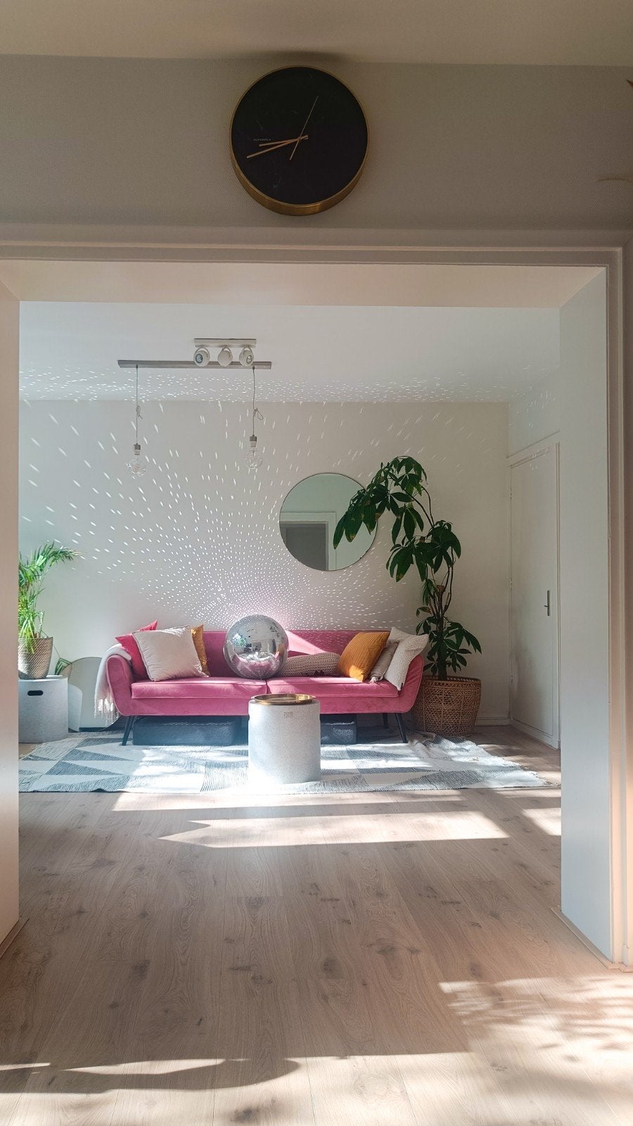 Roze tweezits bank, Huis en Inrichting, Banken | Bankstellen, Ophalen, Tweepersoons, 75 tot 100 cm, Zo goed als nieuw