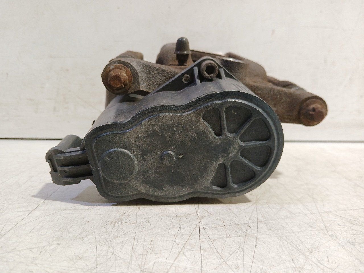 Remklauw rechts achter Opel Corsa, Onderdelen@venauto.nl, Van der Ven Autorecycling B.V., Gebruikt, Ettenseweg 76, 4706 PB Roosendaal, The Netherlands
