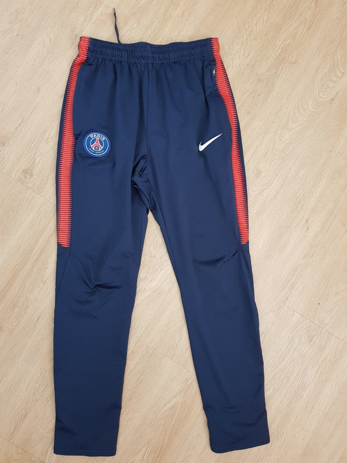 trainingsbroek van het merk Nike - Paris Saint-Germain, Broek, Gebruikt, Jongen of Meisje, Ophalen of Verzenden