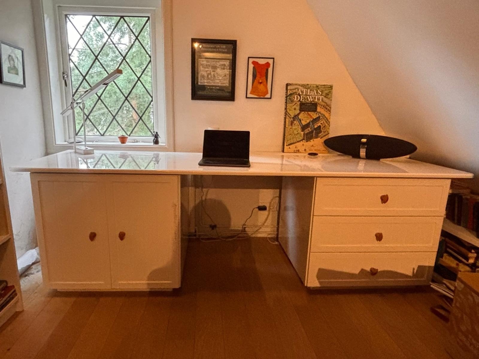 Ruim wit bureau met opbergruimte en lades (260bx76dx77h), Huis en Inrichting, Bureaus, Ophalen, Met lades, Hout, 76 cm
