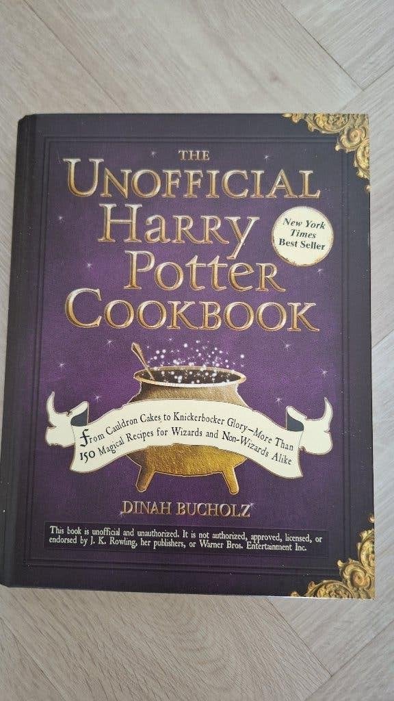 Het Onofficiële Harry Potter Kookboek - Dinah Bucholz, Ophalen of Verzenden, Zo goed als nieuw, Dinah Bucholz