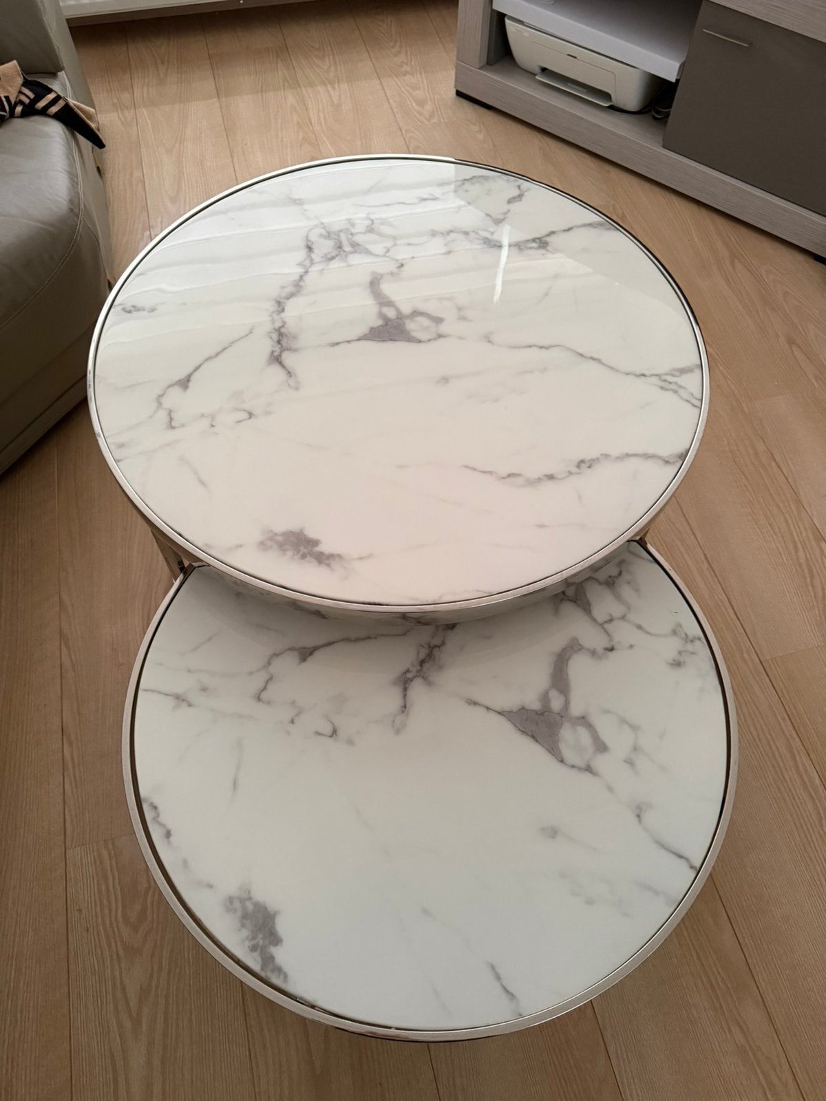 Luxe marmerenlook salontafel – 2 lagen, Ophalen, 100 tot 150 cm, Rond, 50 tot 100 cm