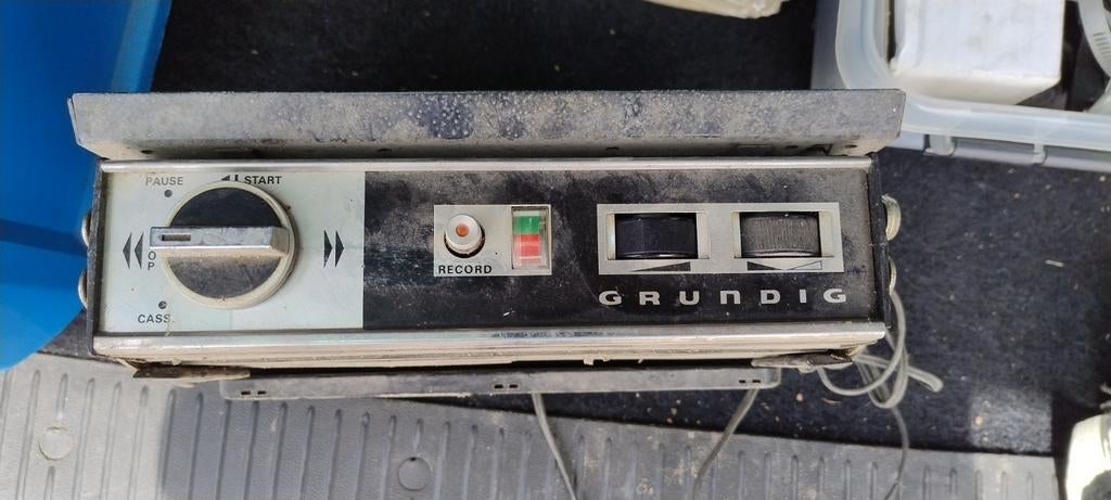 Vintage Grundig Bandrecorder- 2 stuks - Voor de liefhebber, Ophalen, Defecte bandrecorder