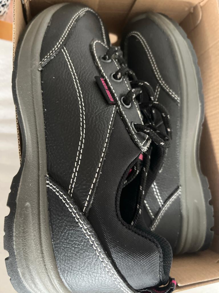 Safety Jogger werkschoenen -  nieuw in doos, Ophalen of Verzenden, Zo goed als nieuw