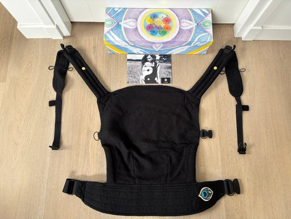 Nieuw! Artipoppe Toddler Draagzak Arrow Zorro, Buik of Rug, Nieuw, Draagzak, Ophalen