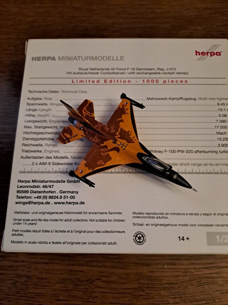 Herpa F-16 solo 1/200, Overige merken, 1:200 of kleiner, Ophalen of Verzenden, Zo goed als nieuw