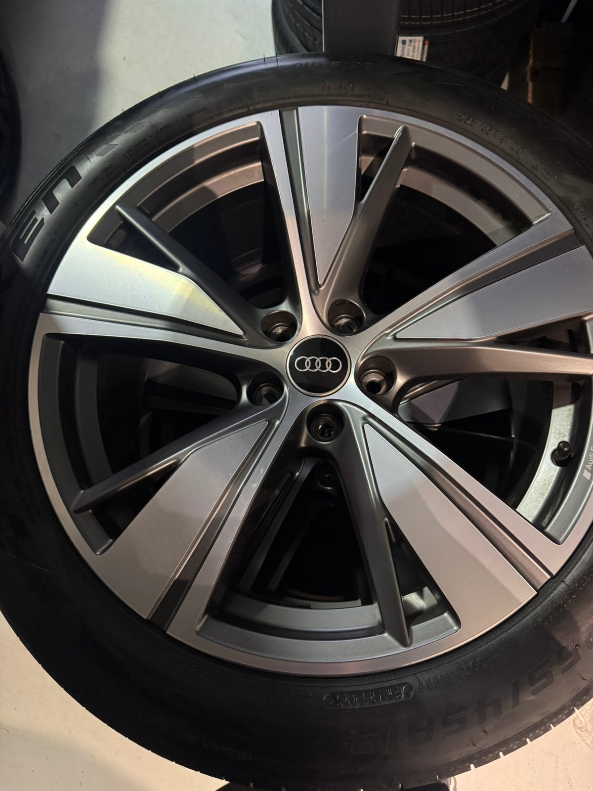 Set Audi q3 s line velgen audi sport Falken 255/45/19, Auto-onderdelen, Banden en Velgen, 255 mm, Banden en Velgen, Nieuw, Zomerbanden