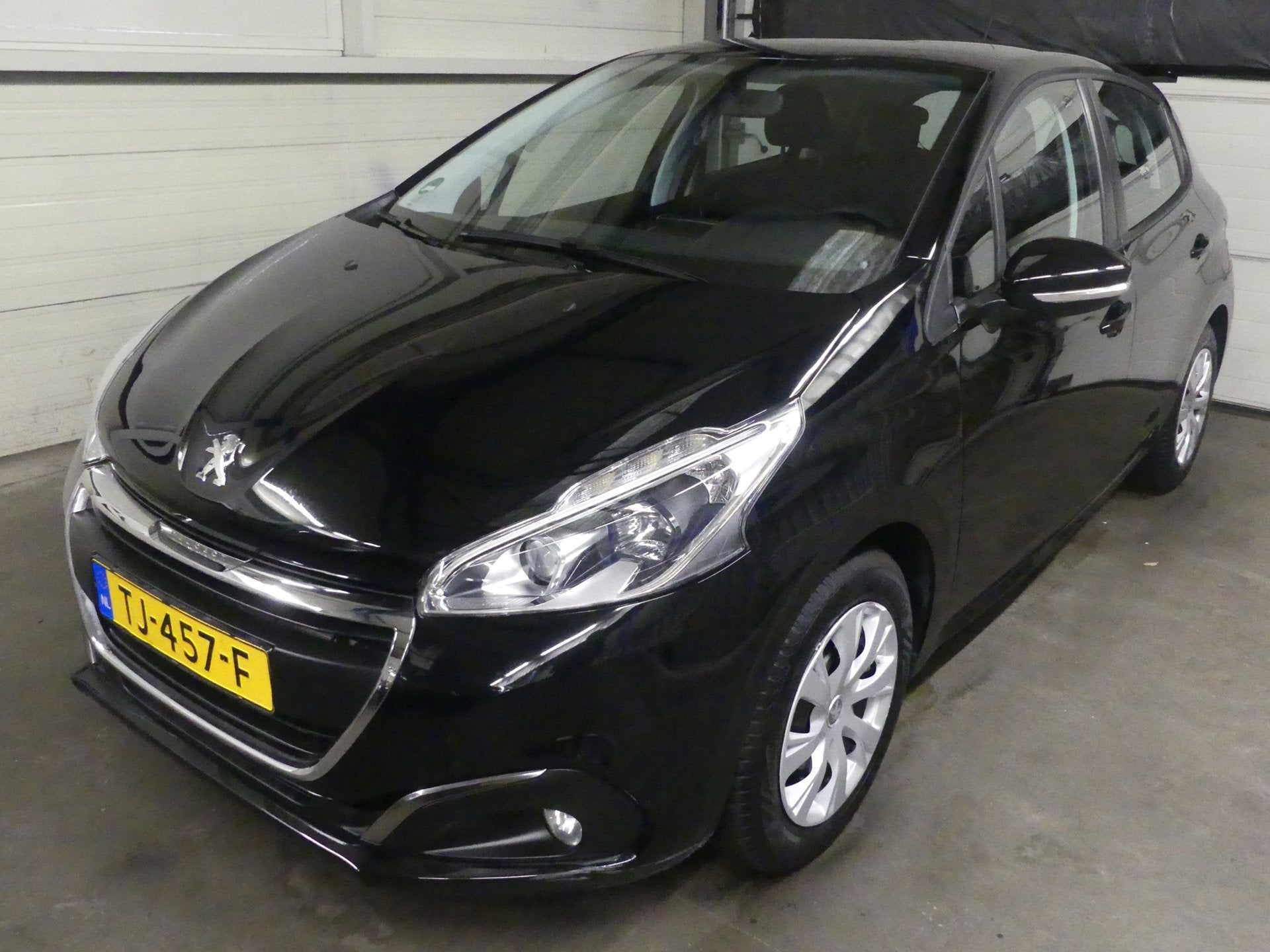 Peugeot 208 1.2 PureTech Blue Lion - Airco - Mooie Auto, Voorwielaandrijving, Stof, Gebruikt, 1199 cc