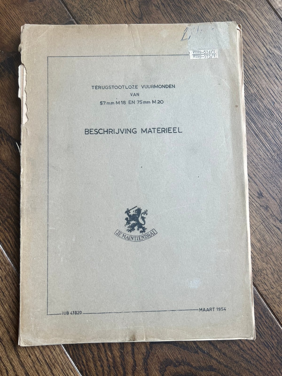 KL Defensie 57 75 mm TLV voorschrift bediening onderhoud, Verzenden, Nederland, Embleem of Badge, Landmacht