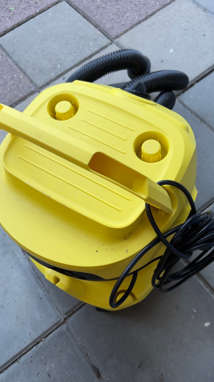 Kärcher WD 2 Plus Waterstofzuiger - Zo goed als nieuw, Inclusief accessoires, Kärcher, Ophalen of Verzenden, Zo goed als nieuw