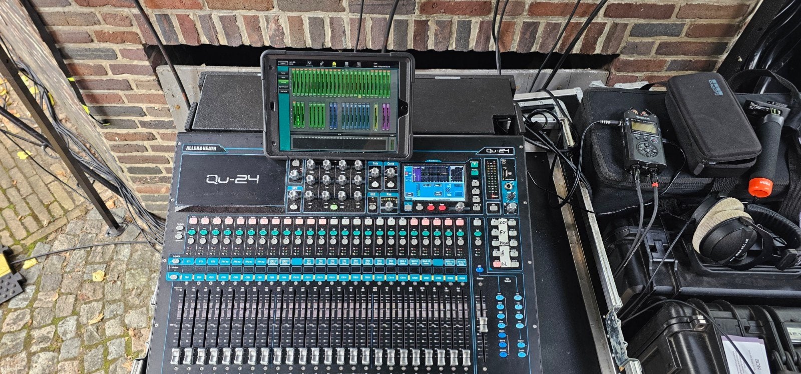 Allen & Heath Qu-24 Digitale Mixer met Flightcase, Ophalen of Verzenden, Gebruikt, 20 kanalen of meer