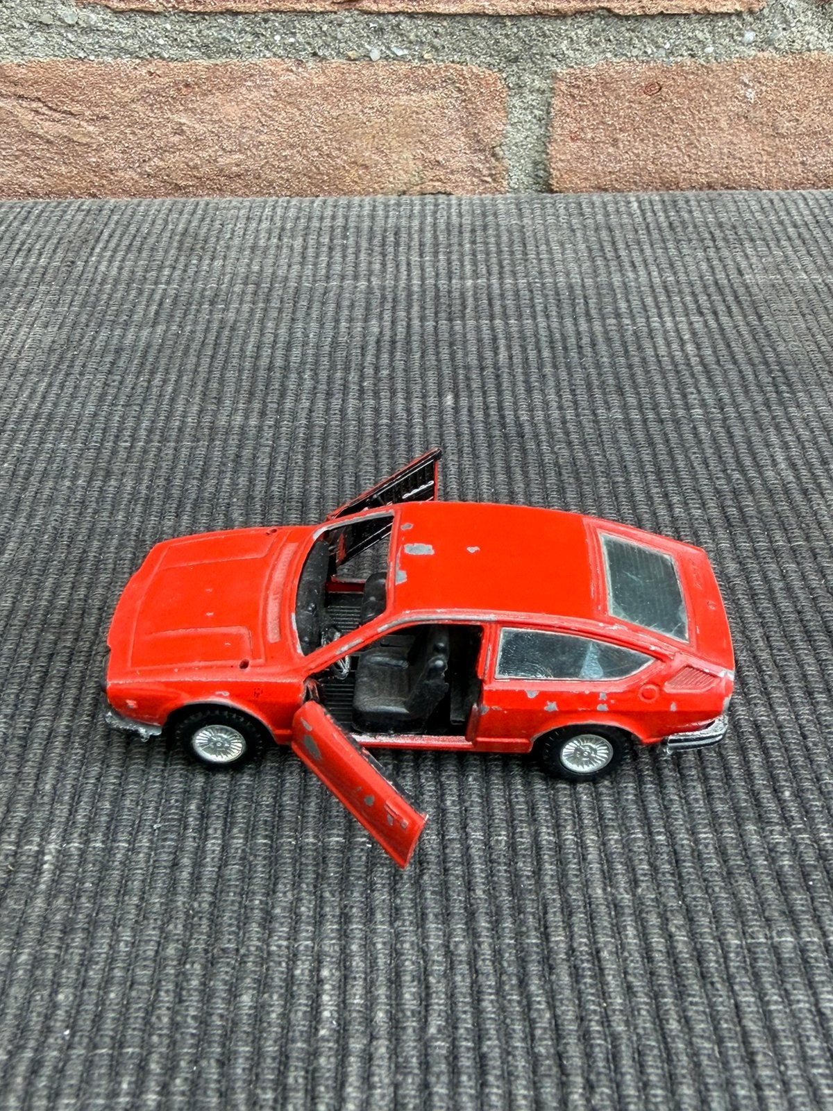 1:43 Mercury Alfa Romeo Alfetta GT **opknappertje**, Ophalen of Verzenden, Nieuw, Auto, Overige merken
