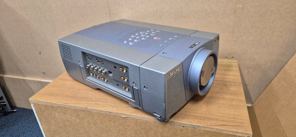 Sanyo PLV-60 Beamer, Ophalen of Verzenden, Sanyo, Overige resoluties, Gebruikt
