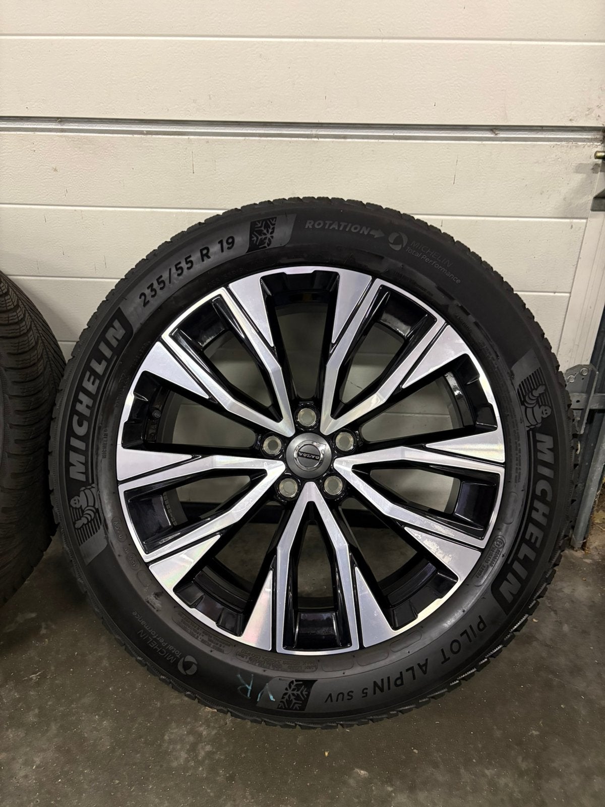 Volvo XC60 19 inch ZGAN winterset Michelin +/- 8 mm, Auto-onderdelen, 19 inch, Gebruikt, Verzenden, Banden en Velgen