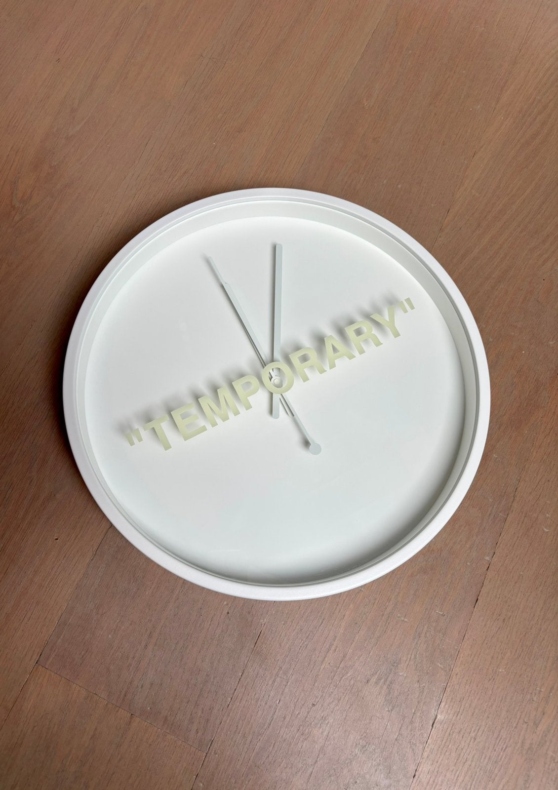 IKEA x Virgil Abloh MARKERAD "TEMPORARY" Wandklok, Ophalen, Wandklok, IKEA, Wit