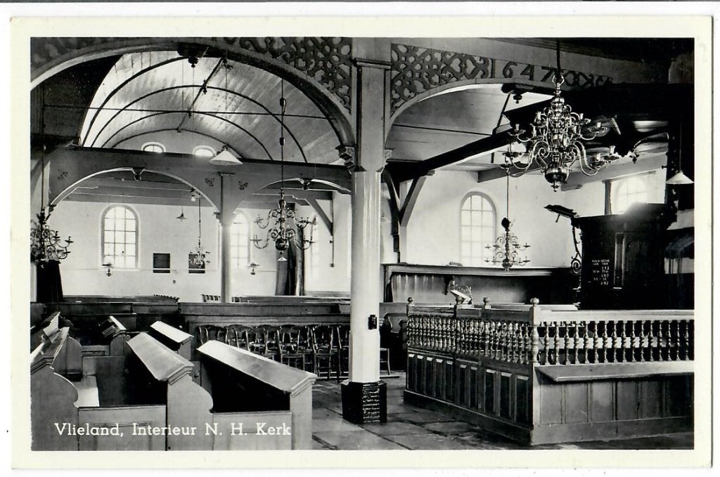 Vlieland - Interieur N.H Kerk (2), Verzamelen, Verzenden, 1940 tot 1960, Ongelopen, Waddeneilanden