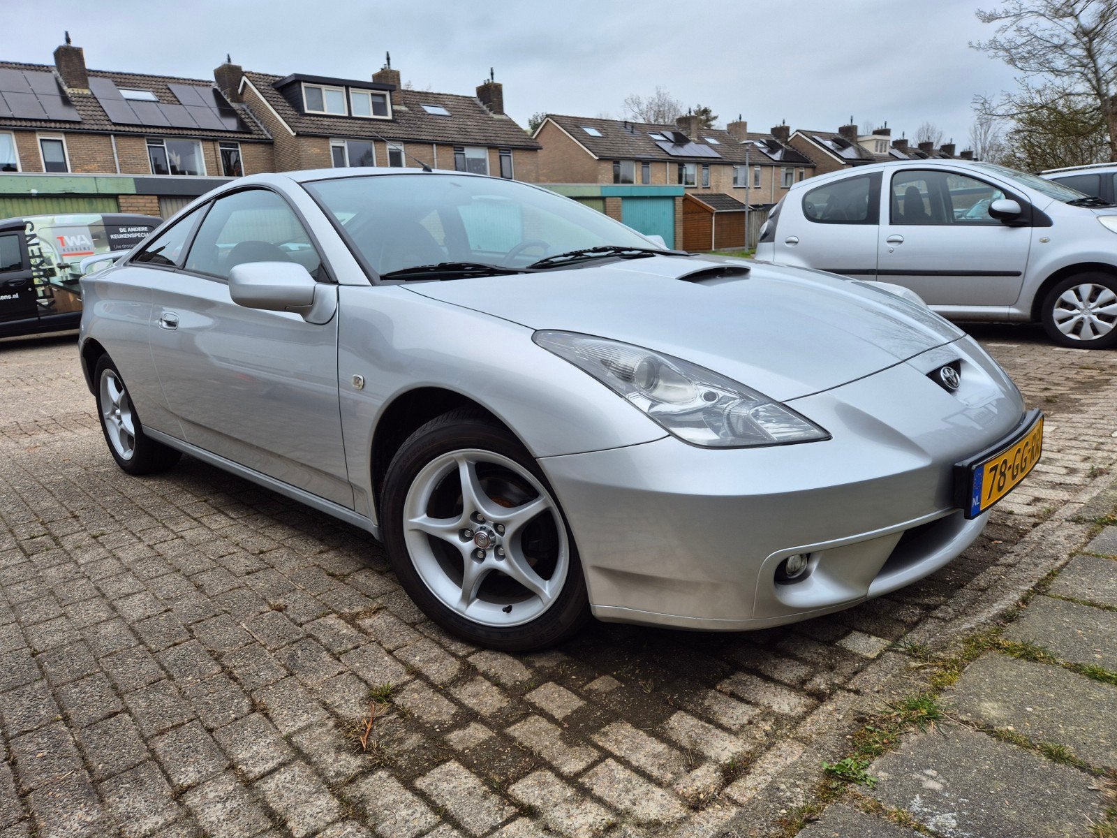 Toyota Celica 1.8 16V Vvti Bj 2000 Grijs van 1e eigenaar, 1794 cc, 4 stoelen, 49 €/maand, 1200 kg